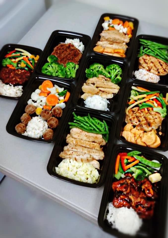 Top kitchen food items and tools for easy cooking in 2025